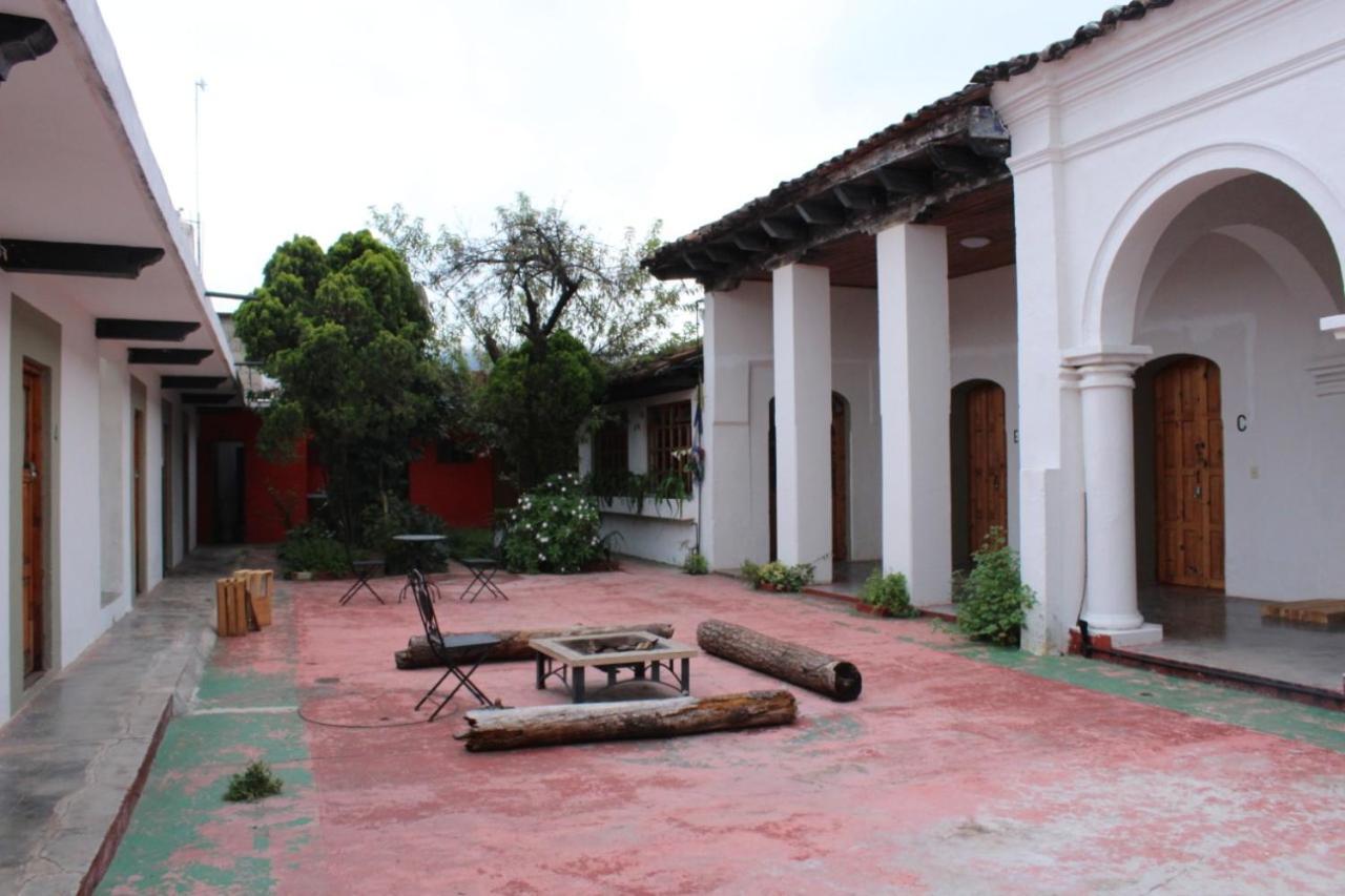 Hostel Fandango San Cristóbal de Las Casas Exterior foto